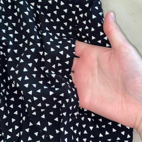 Black Gap Dress with Triangle Pattern - Picture 3 of 5